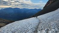 Wir passieren Schneefelder am Col des Fours